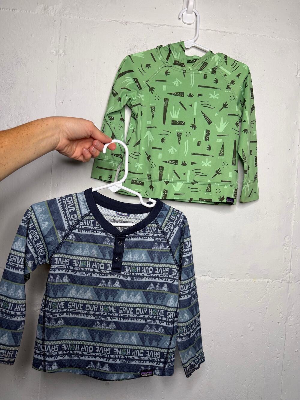 Patagonia 2T boys Shirts Capeline Base Layer Blue Green